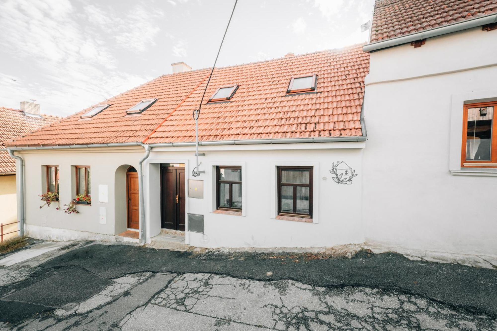 Podklastersky Domek Trebic Exterior photo